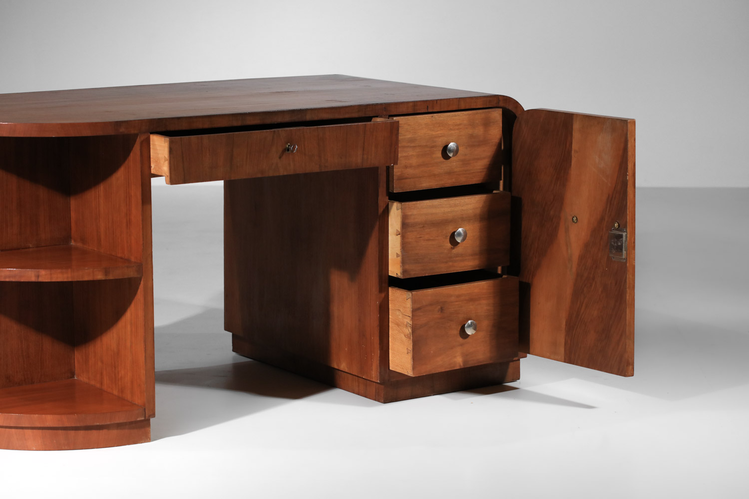 bureau art déco des années 40 arrondi en placage de noyer - H436