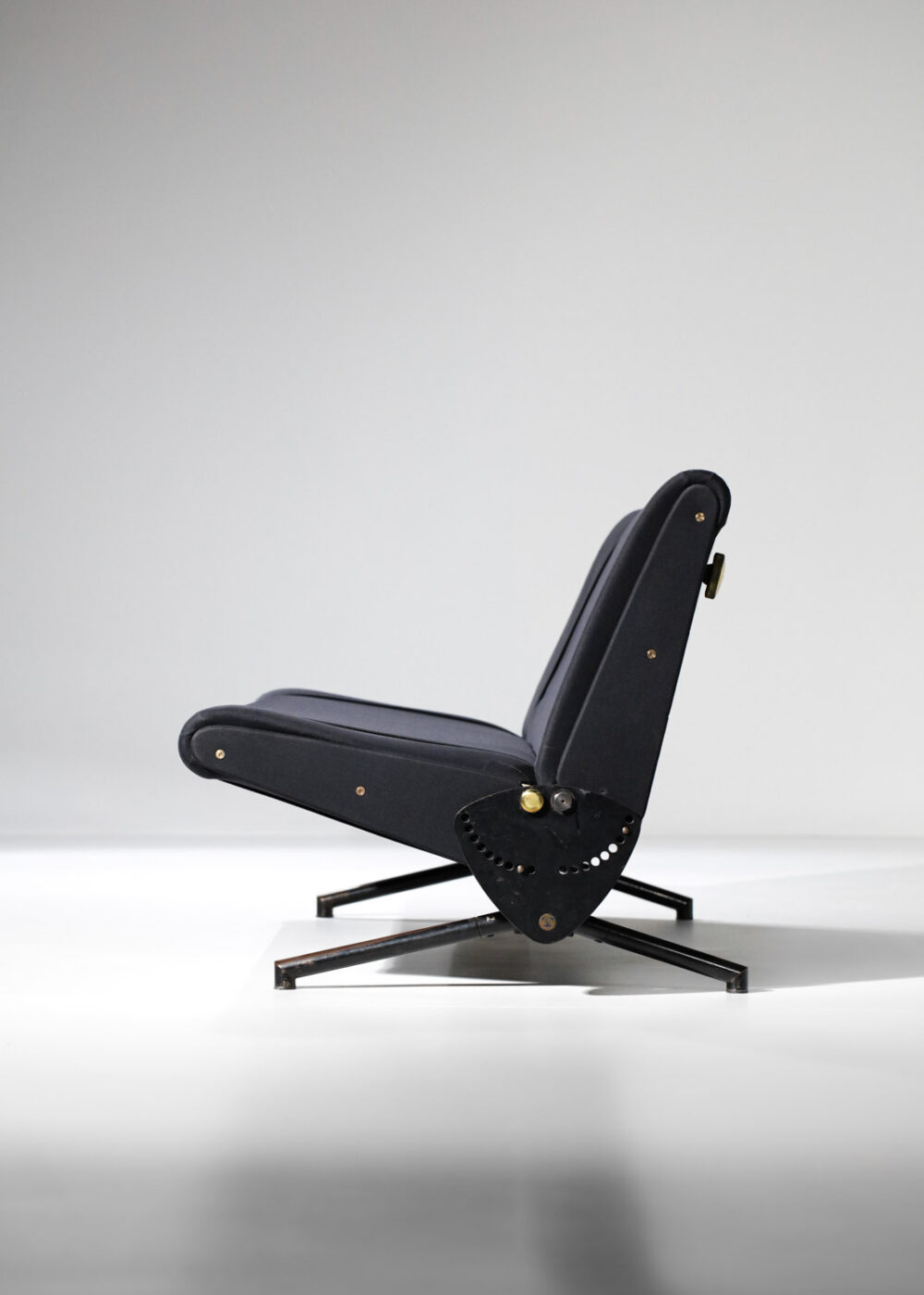 canapé sofa Osvaldo Borsani D70 italien tecno années 60 - G101