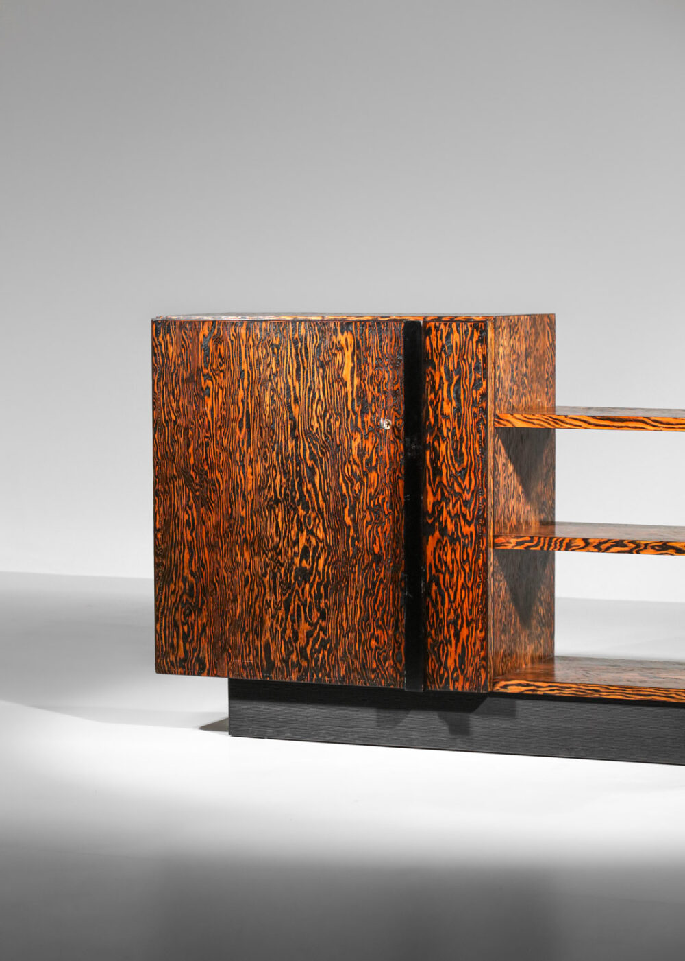 enfilade andré sornay en pin d'oregon et clouté années 40 art déco moderniste - G849