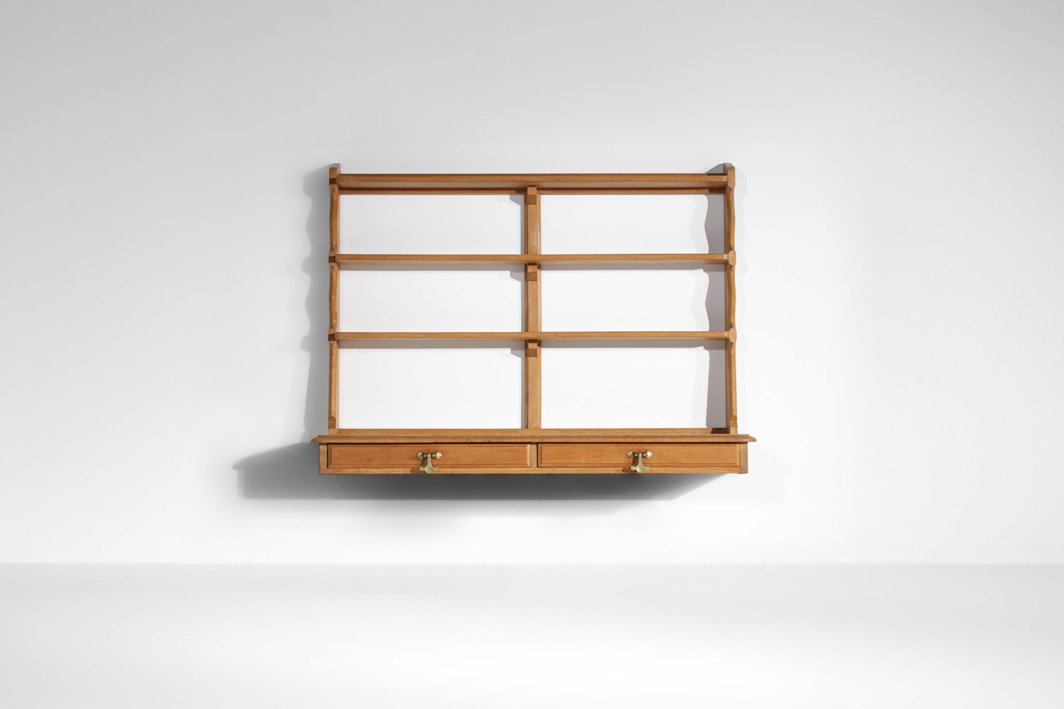 console étagère murale guillerme et chambron en chêne années 60 G636