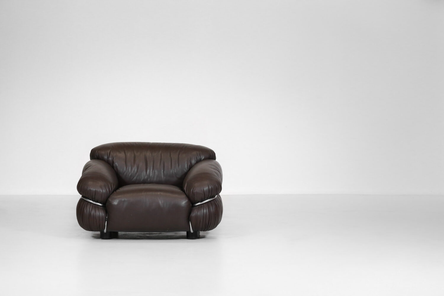 fauteuil Gianfranco Frattini sesann cassina cuir vintage 7