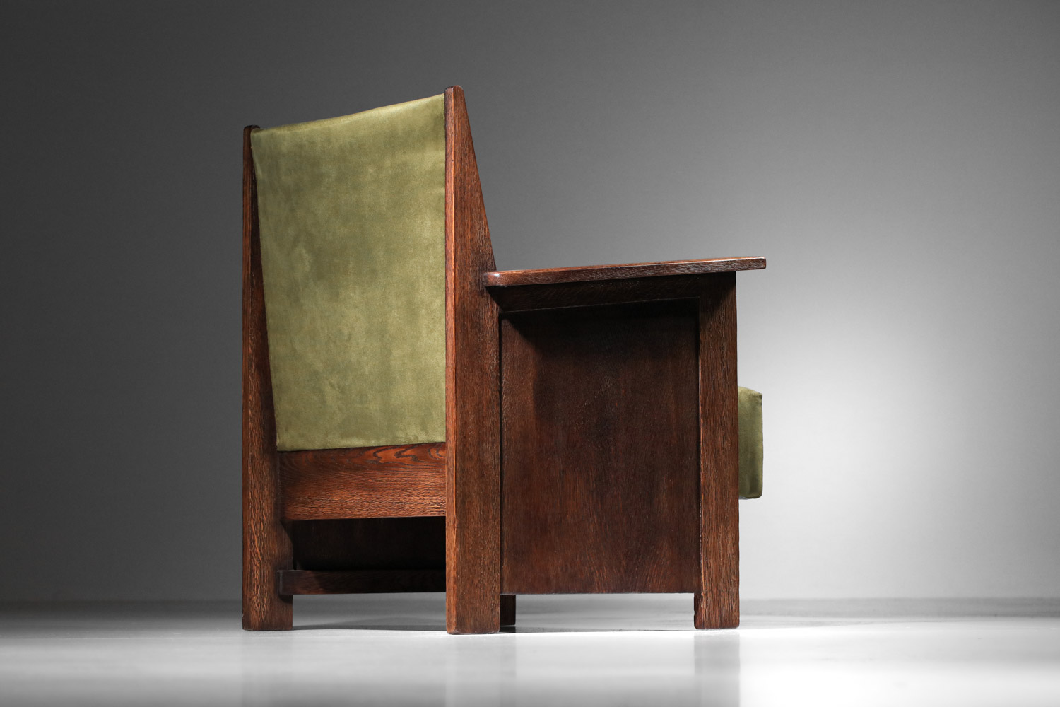 fauteuil des années 30/40 en chêne massif et velour - I686