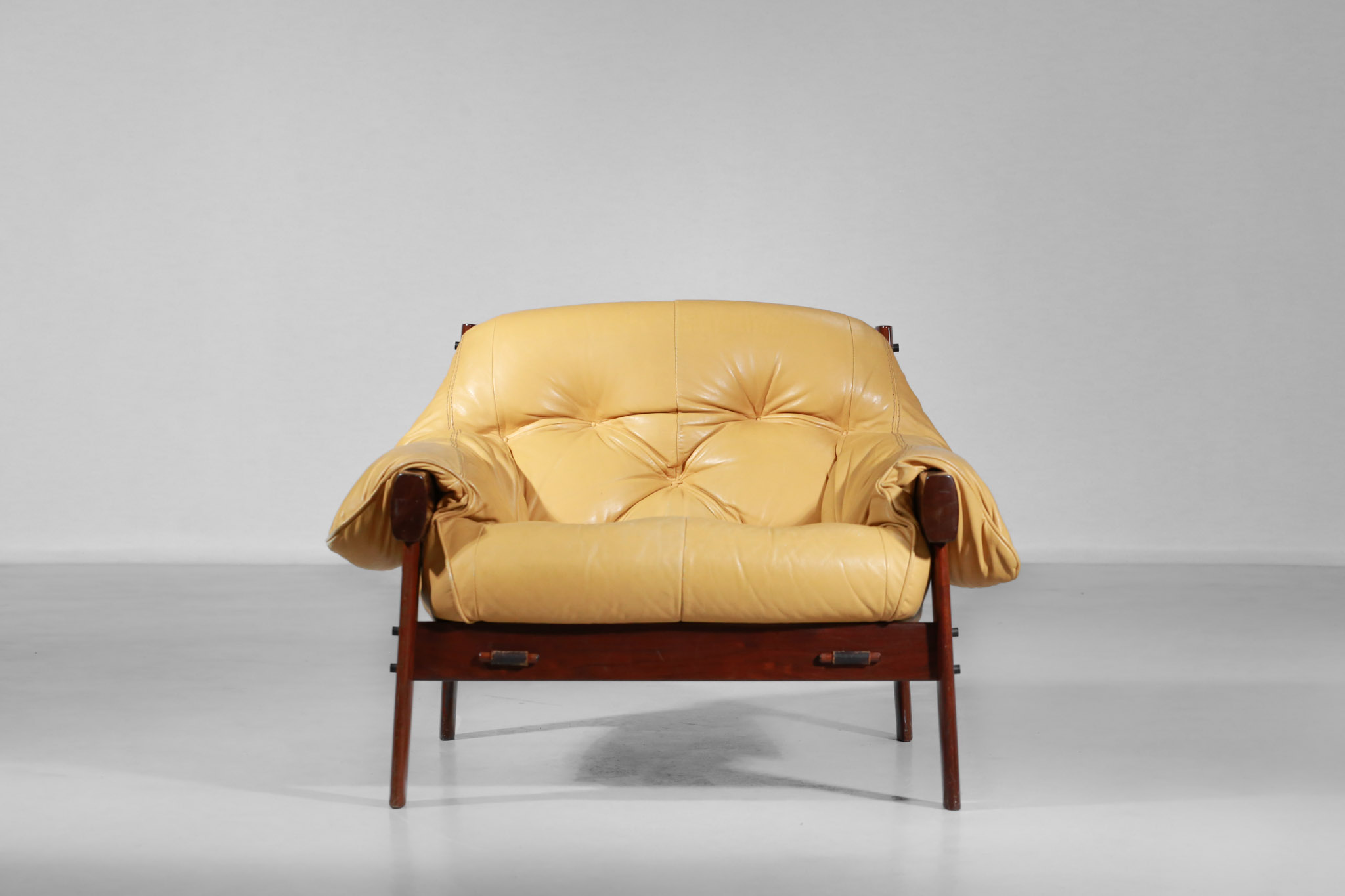 Percival Lafer designer armchair in yellow leather and Jacaranda - Image 5