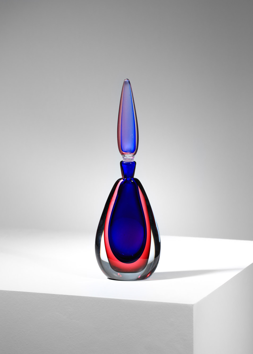 grand flacon bouteille en verre de Murano bleu et rouge années 60 - H480