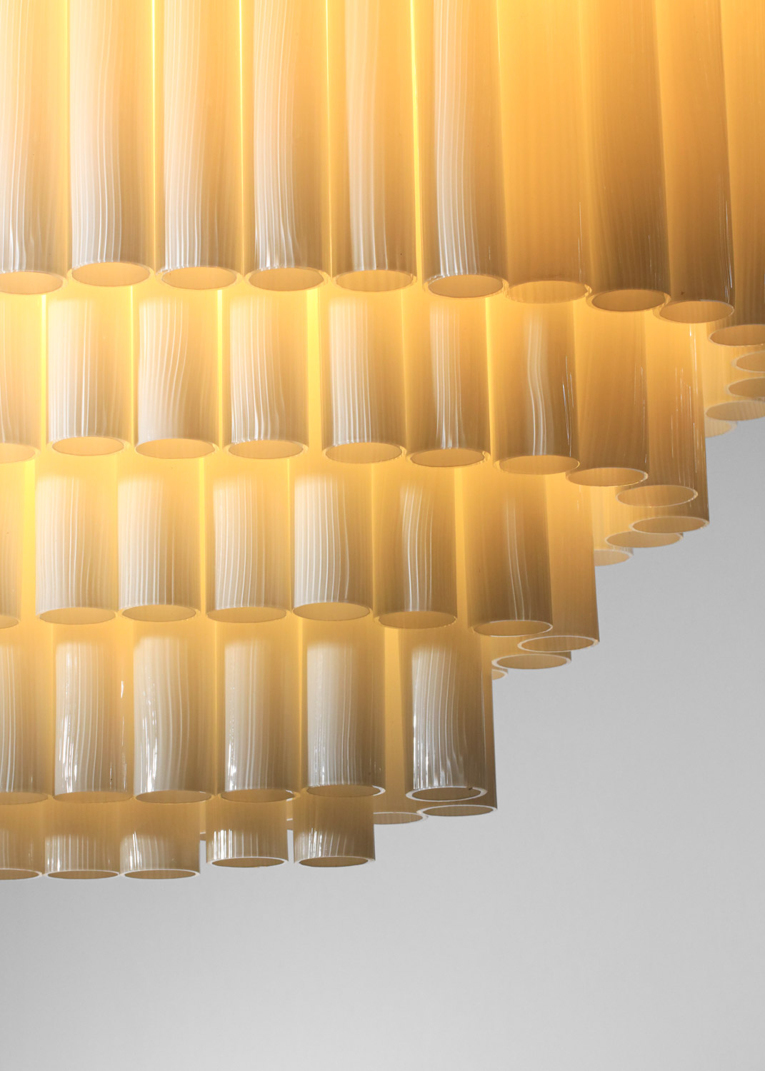 grand lustre de murano 120 cylindre blanc années 70 E009