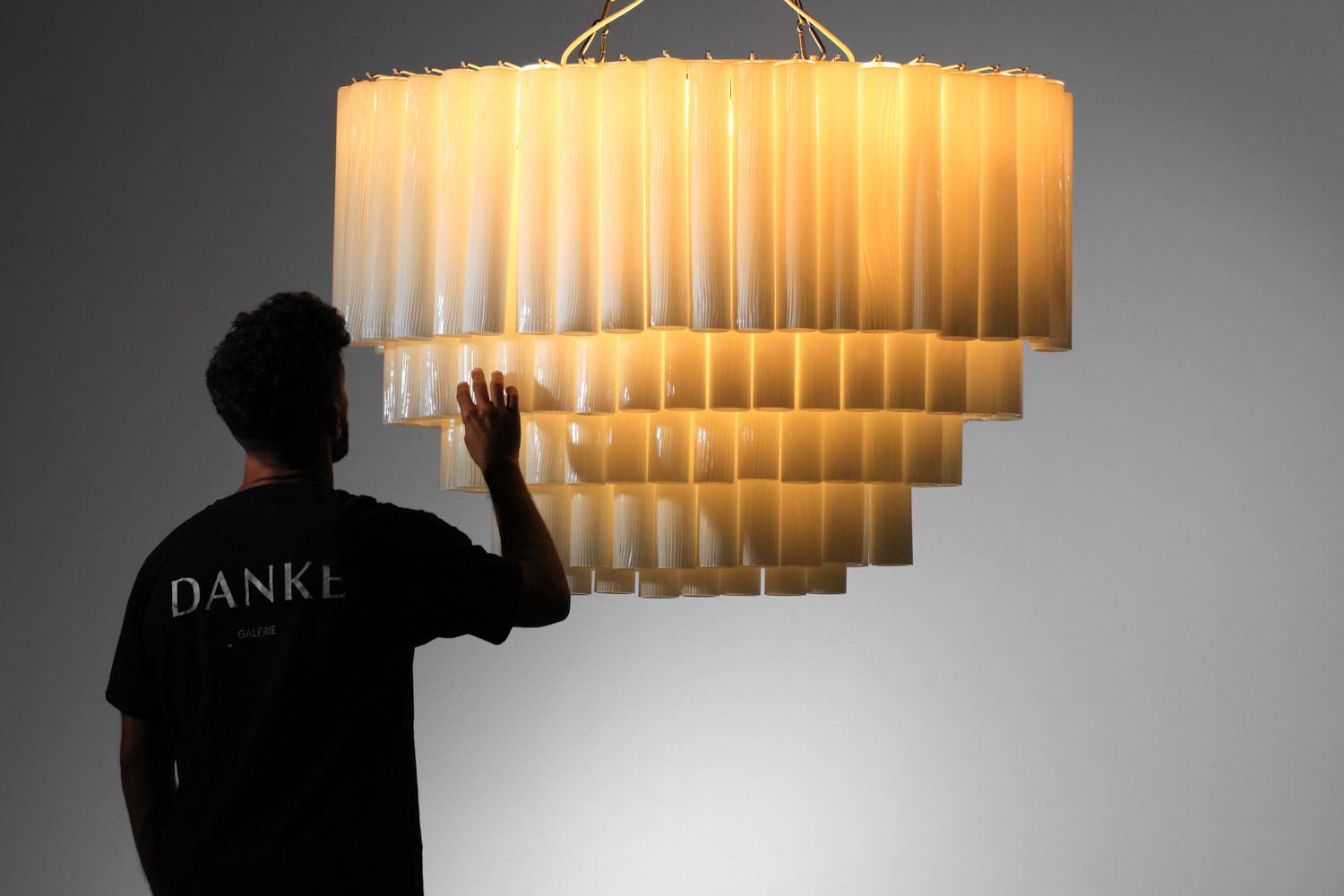grand lustre de murano 120 cylindre blanc années 70 E009