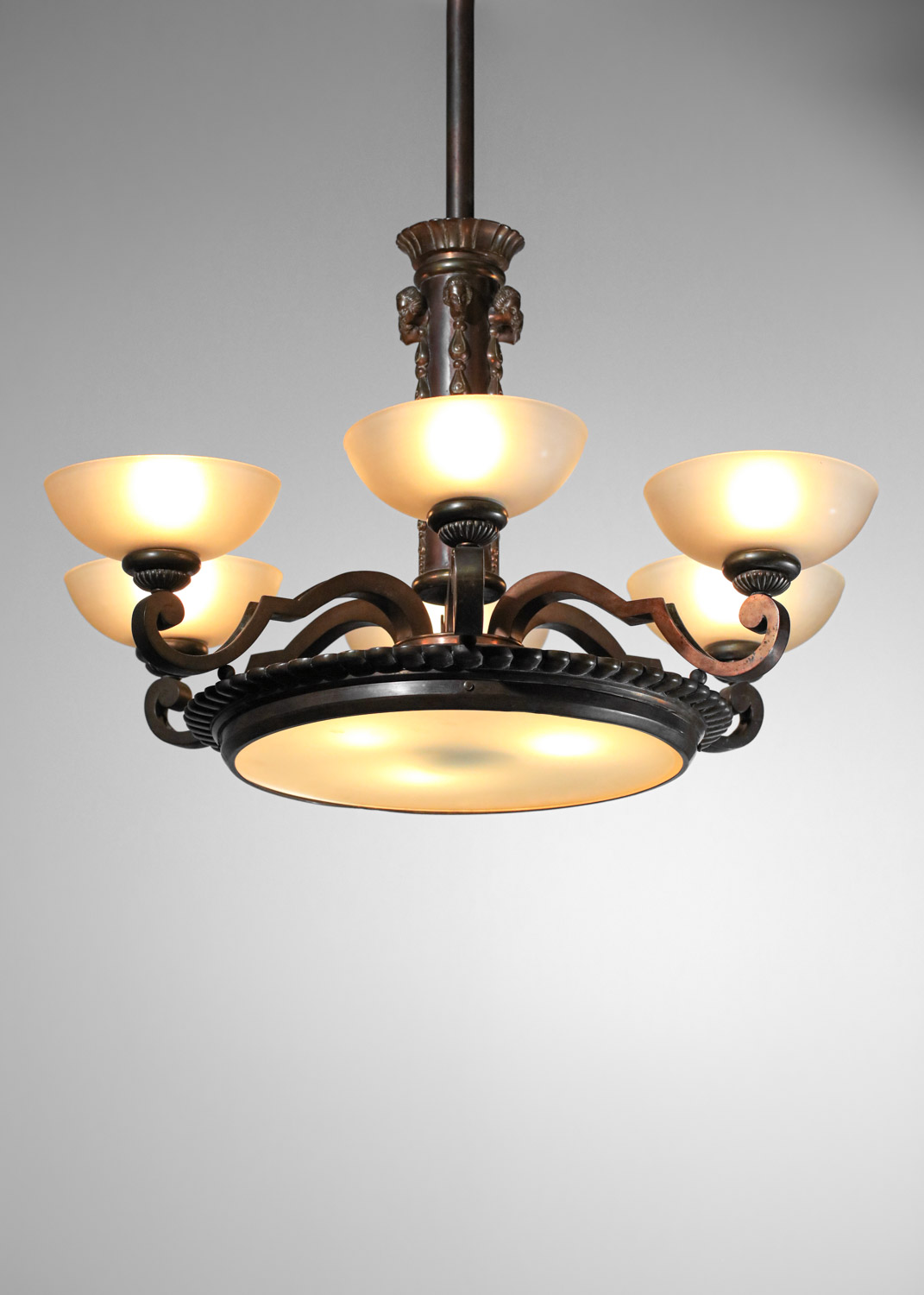 grand lustre en bonze à patine noire années 30/40 - G189