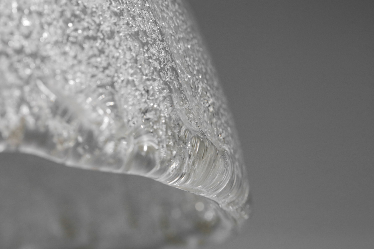 grande lampe à poser italienne attr. angelo brotto demi sphere en verre et laiton H111