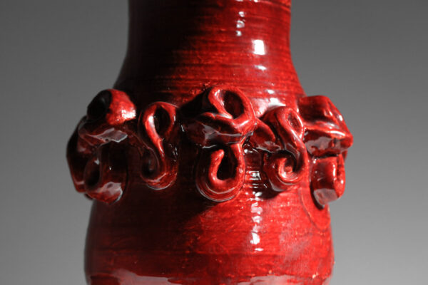grande lampe de table en céramique Jean Austruy années 50 émaille rouge - H746