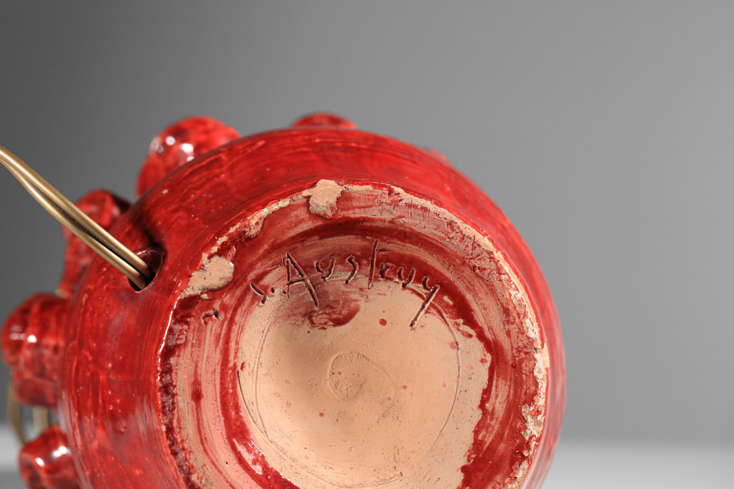grande lampe de table en céramique Jean Austruy années 50 émaille rouge - H746