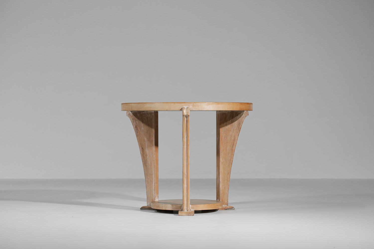guéridon années 40 art déco en bois céruse style André Arbus - G369