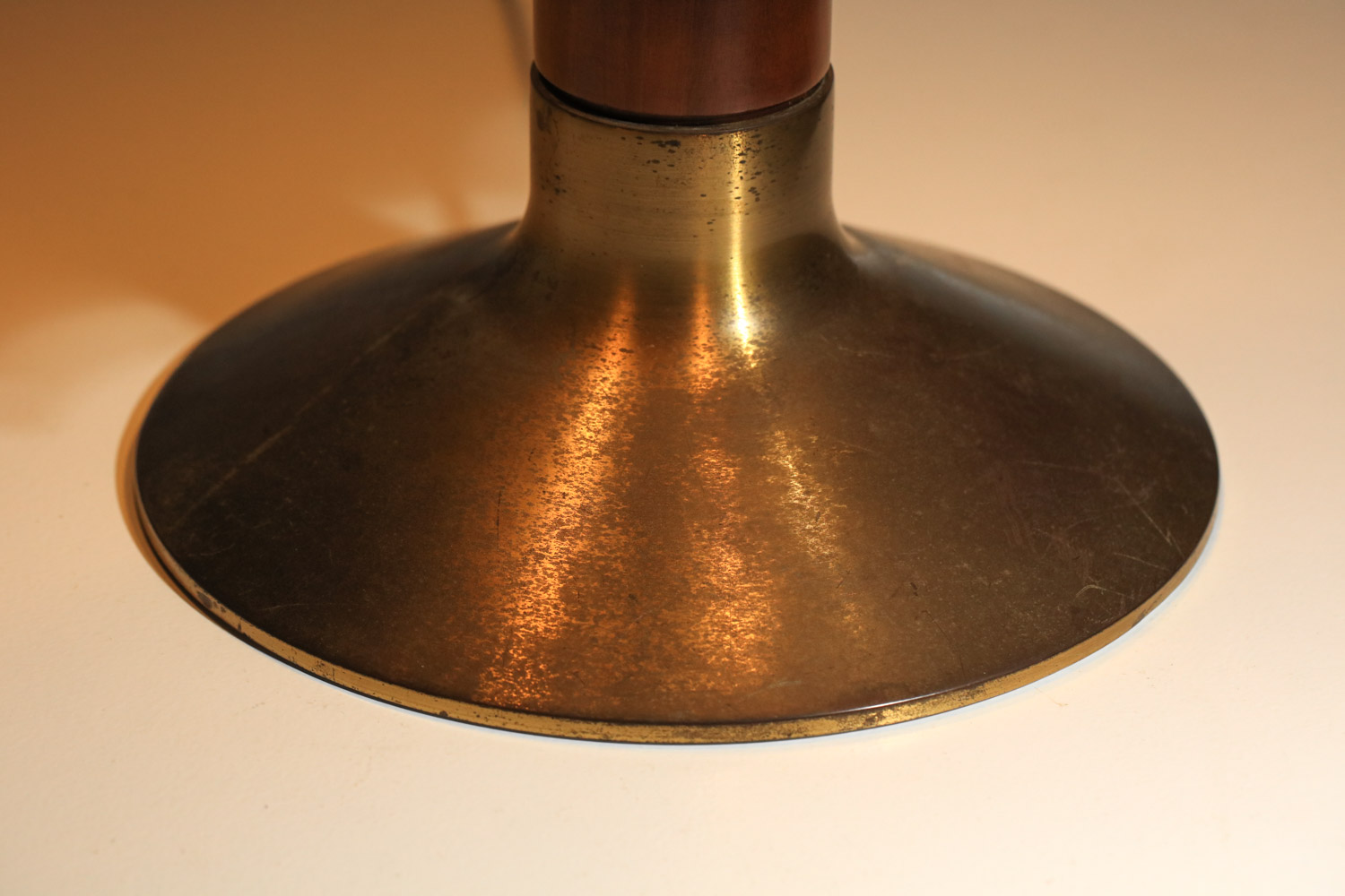 lampe de table italienne des années 50 style achille castiglioni cocoon
