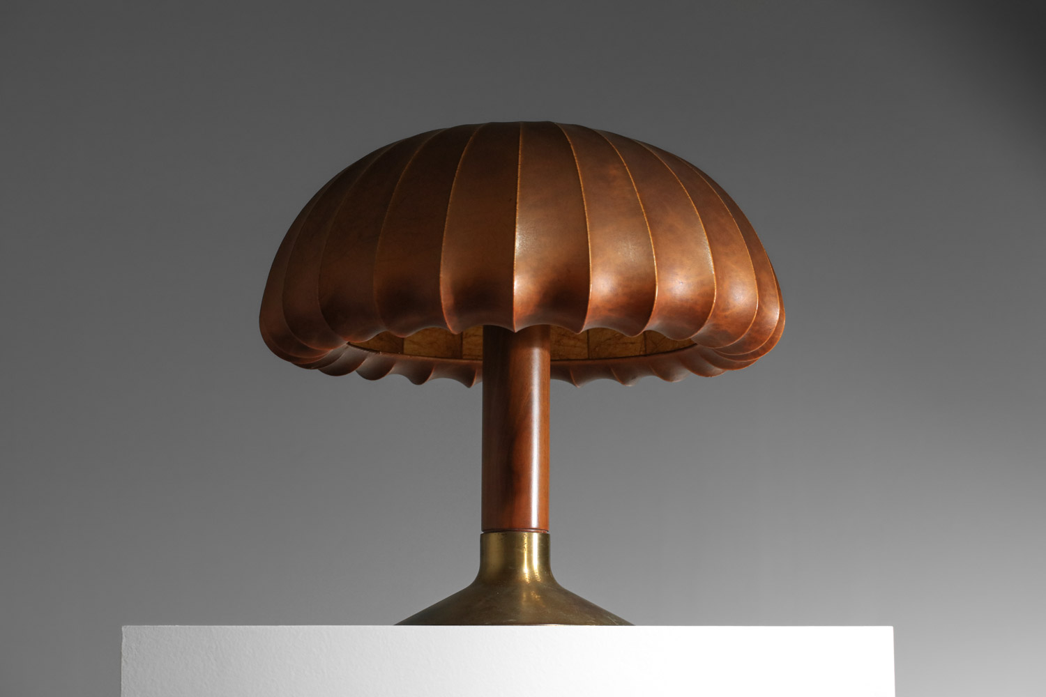 lampe de table italienne des années 50 style achille castiglioni cocoon