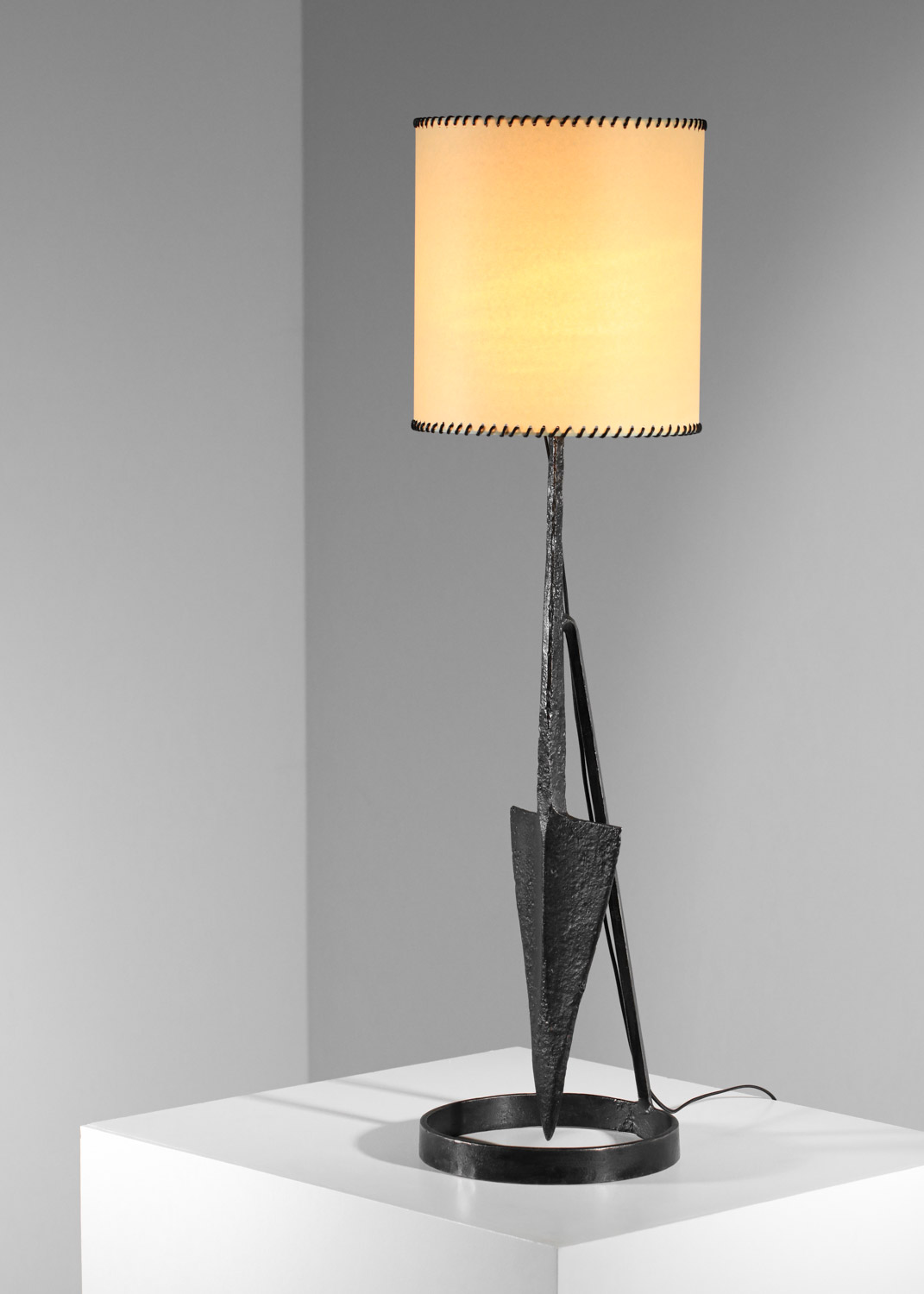 lampe / lampadaire travail populaire brutaliste en fer forgé - G271