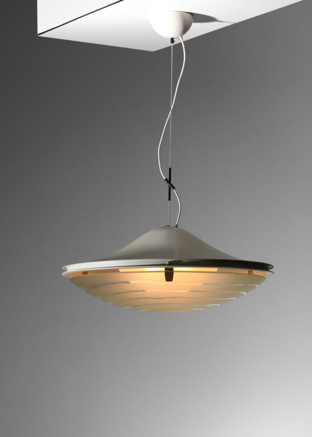 lustre suspension Gaetano Scolari pour Stilnovo en verre et métal laqué italien années 70 I154