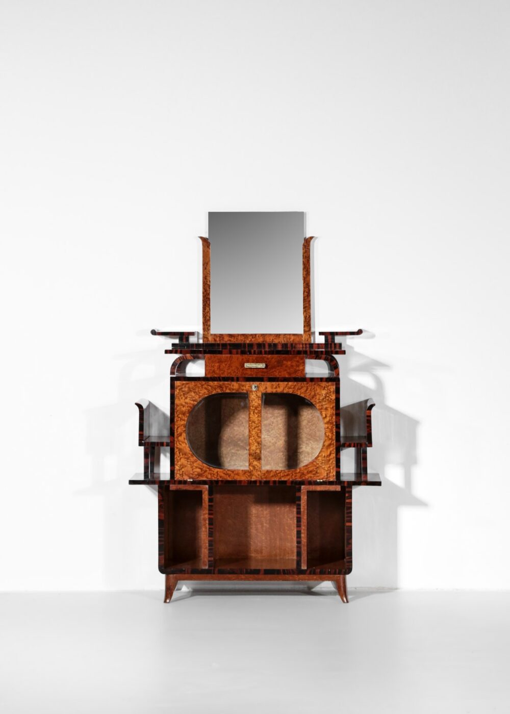 Meuble moderniste des années 40 cabinet Osvaldo Borsani - D002