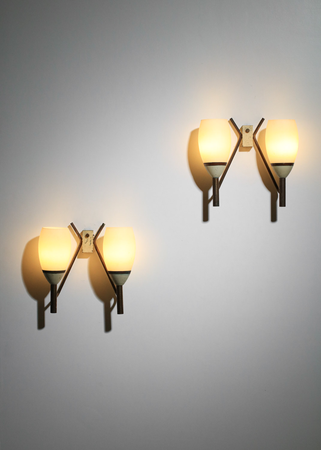 paire d'appliques italiennes double opalines années 50- G722
