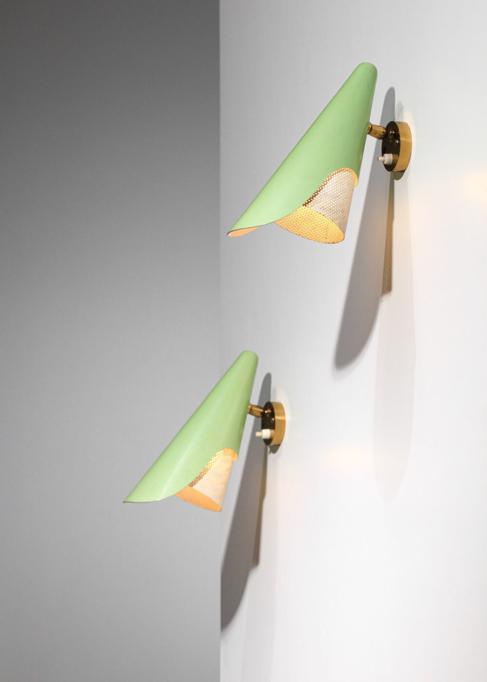 paire d'appliques italiennes Stilux rigitulle et cônes verts - H581