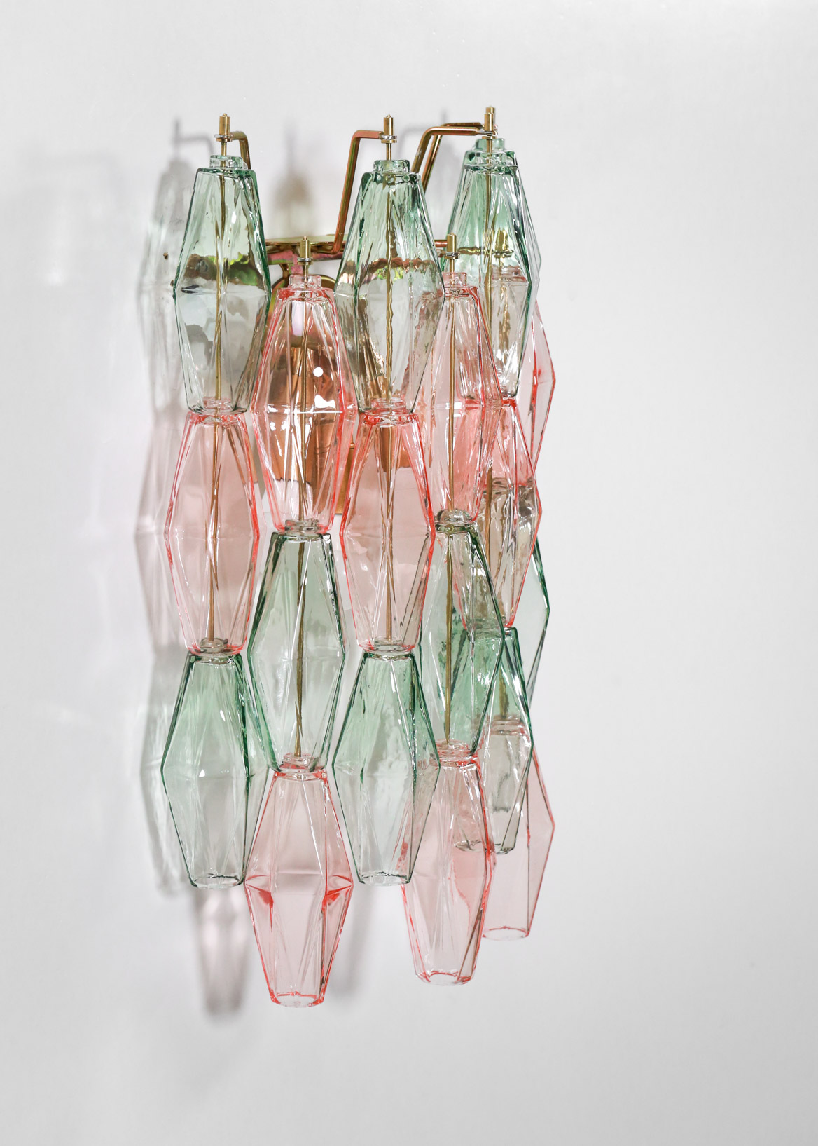 paire d'appliques italiennes polyèdres cascade vertes et roses verre de venini moderne