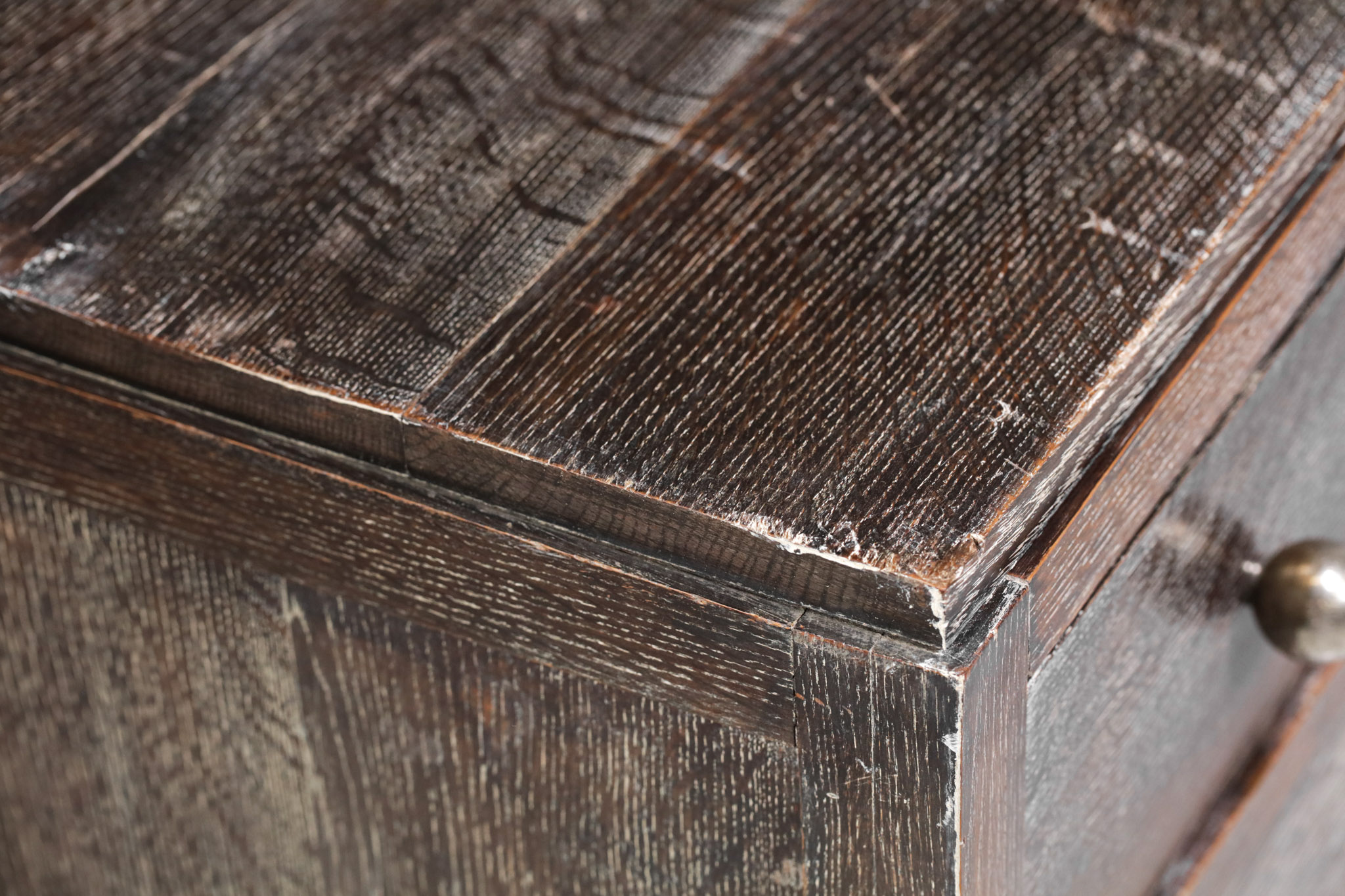 paire de commodes en bois cerusé années 40 style jean michel Franck E249