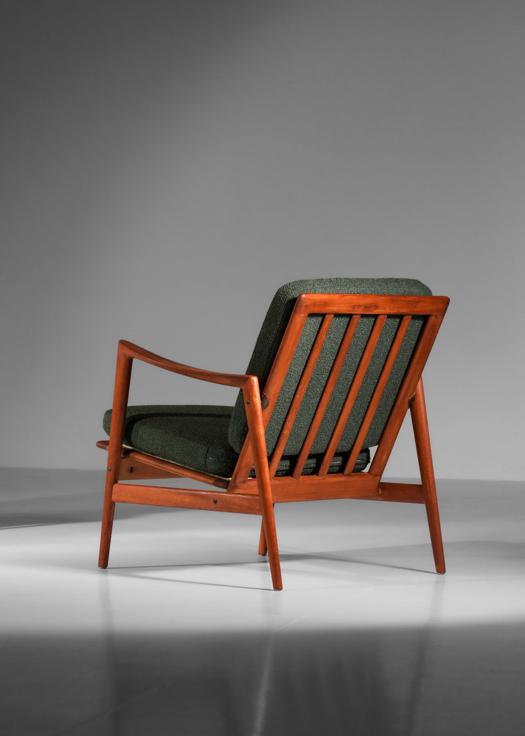 paire de fauteuils italiens des années 60 en teck et hêtre massif - H065