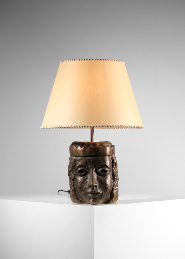 pied de lampe en bronze massif à décor de tête couronnée - J216