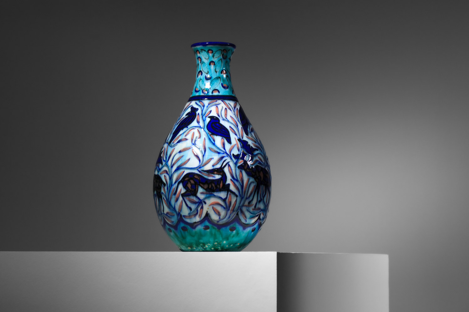 rare vase en céramique de Jean Mayodon à décor de cervidés - I582