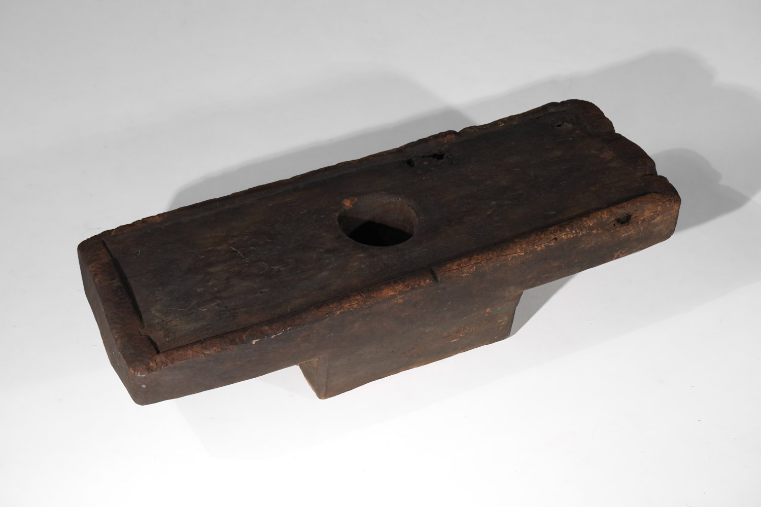 table basse mortier ethnique brutaliste en bois massif - H386