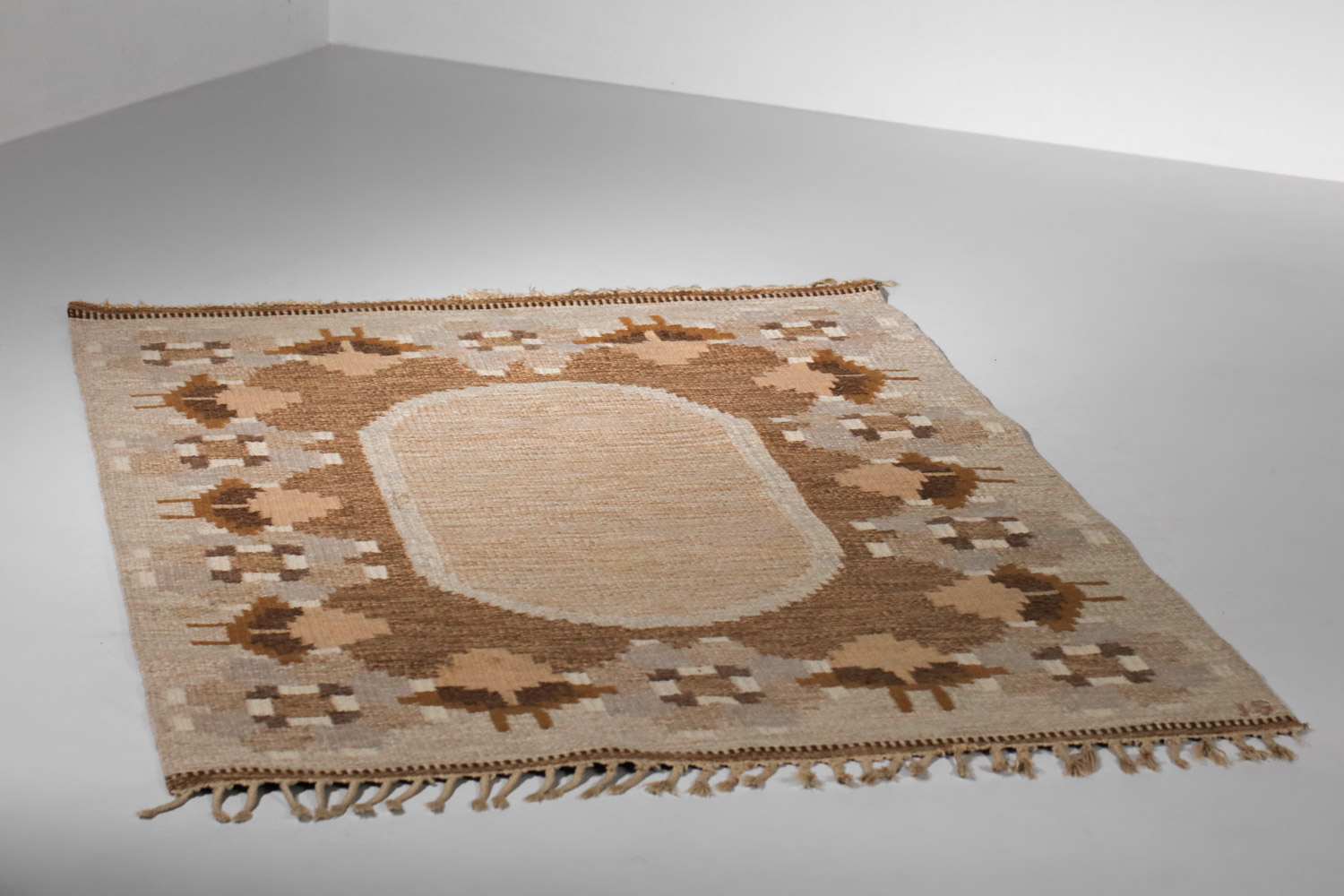 tapis rolakan suédois signé Ingegerd Silow IS - G824