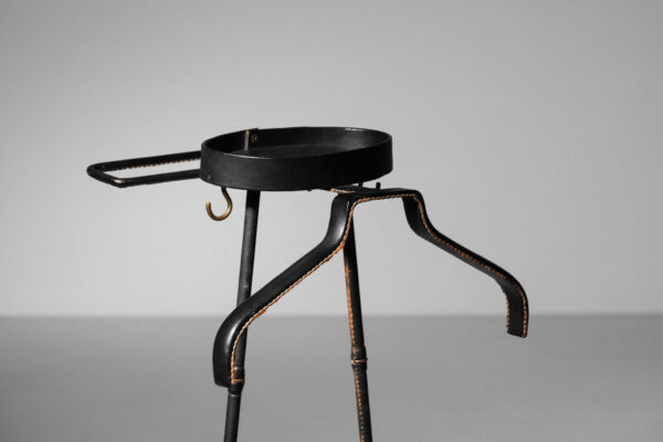 valet de nuit jacques adnet années 50 gainé de cuir noir - I242