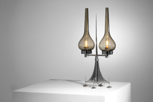lampe italienne des années 70 en verre et laiton chromé éditée par Lumieres I651