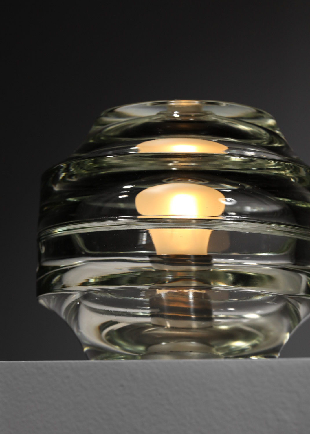 lampe de table italienne en verre épais style alessandro mendini J618