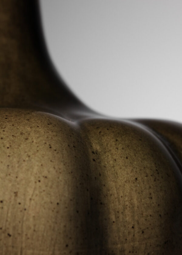 grand vase en céramique tim orr asymetrique - J506