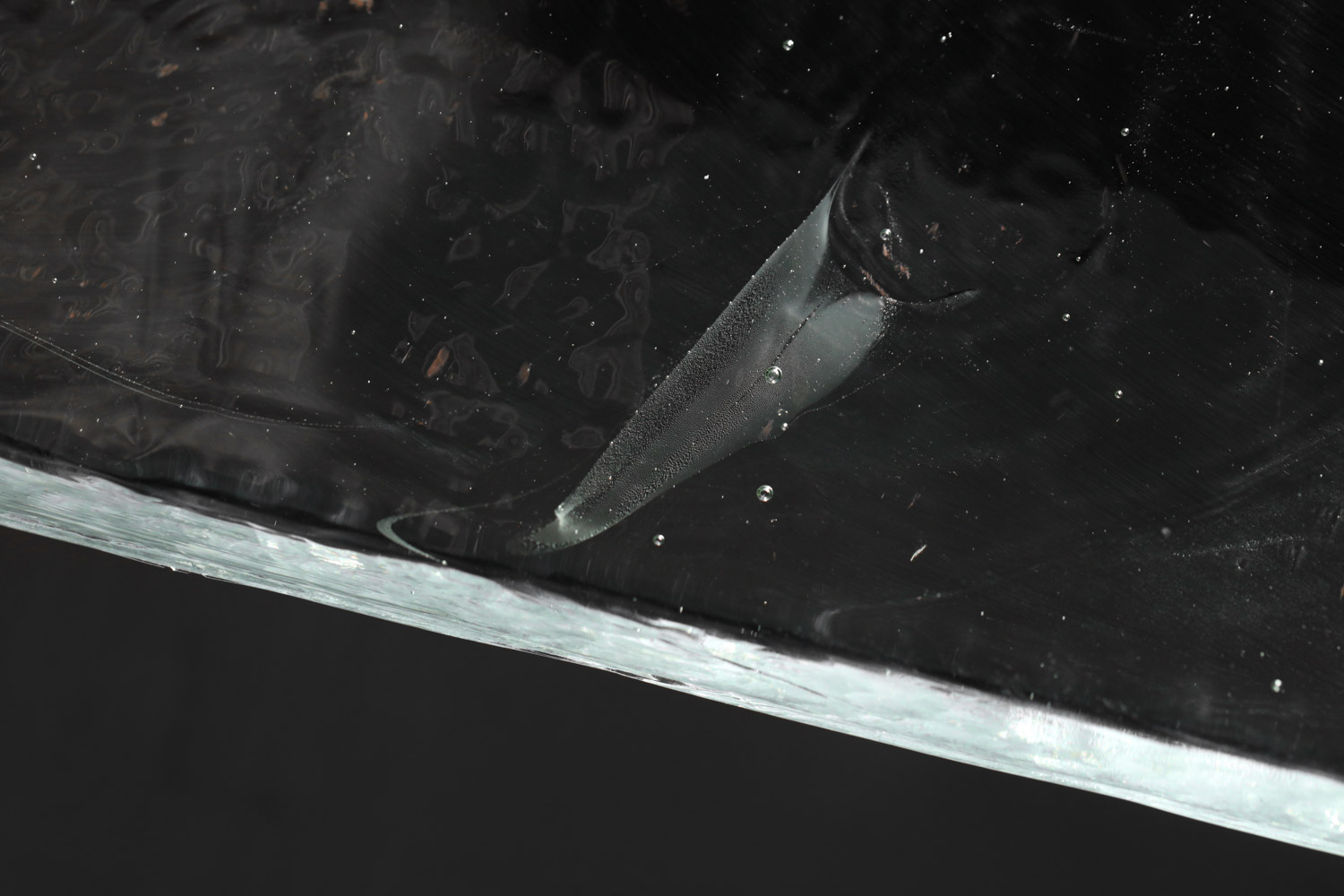 table basse danke studio dalle de verre transparente et acier- DK023/3