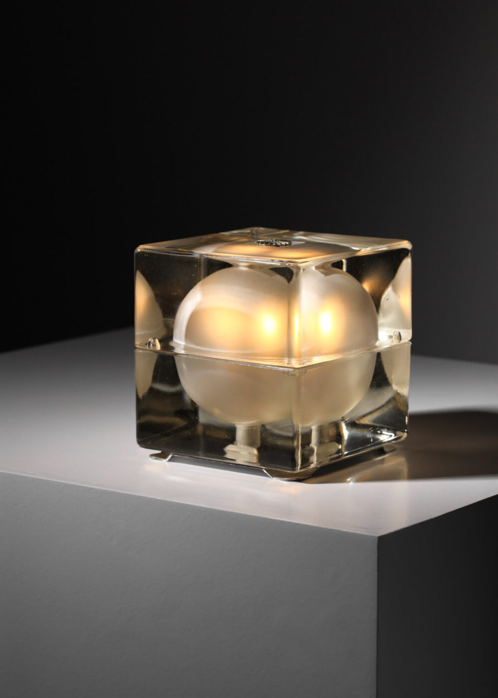 lampe de table cube alessandro mendini pour Fidenza Vetraria italien J565