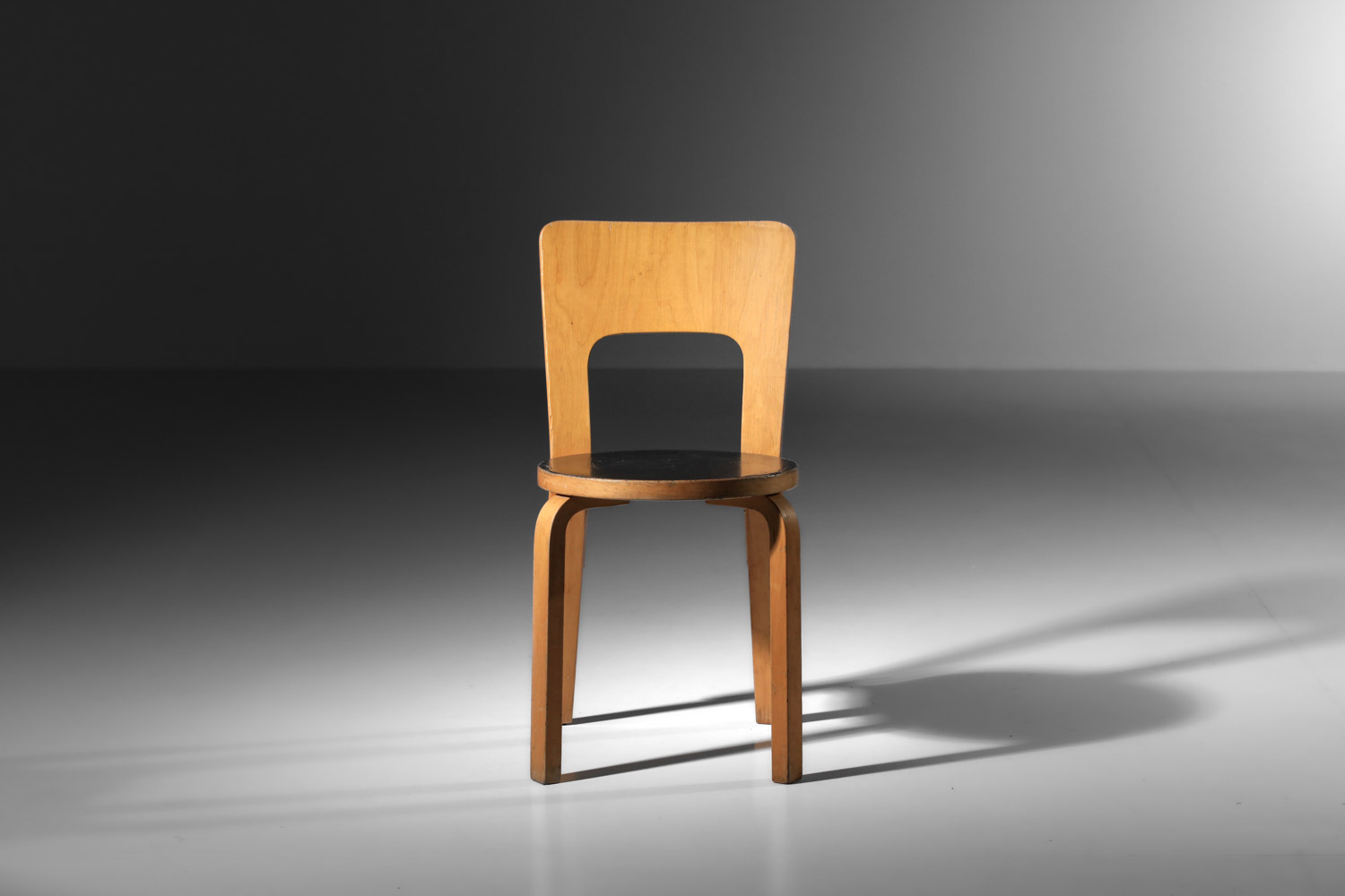 chaise alvar aalto modèle 66 des années 60 - J383