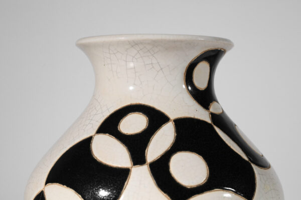 grand vase en céramique non identifé beige et noir - J656