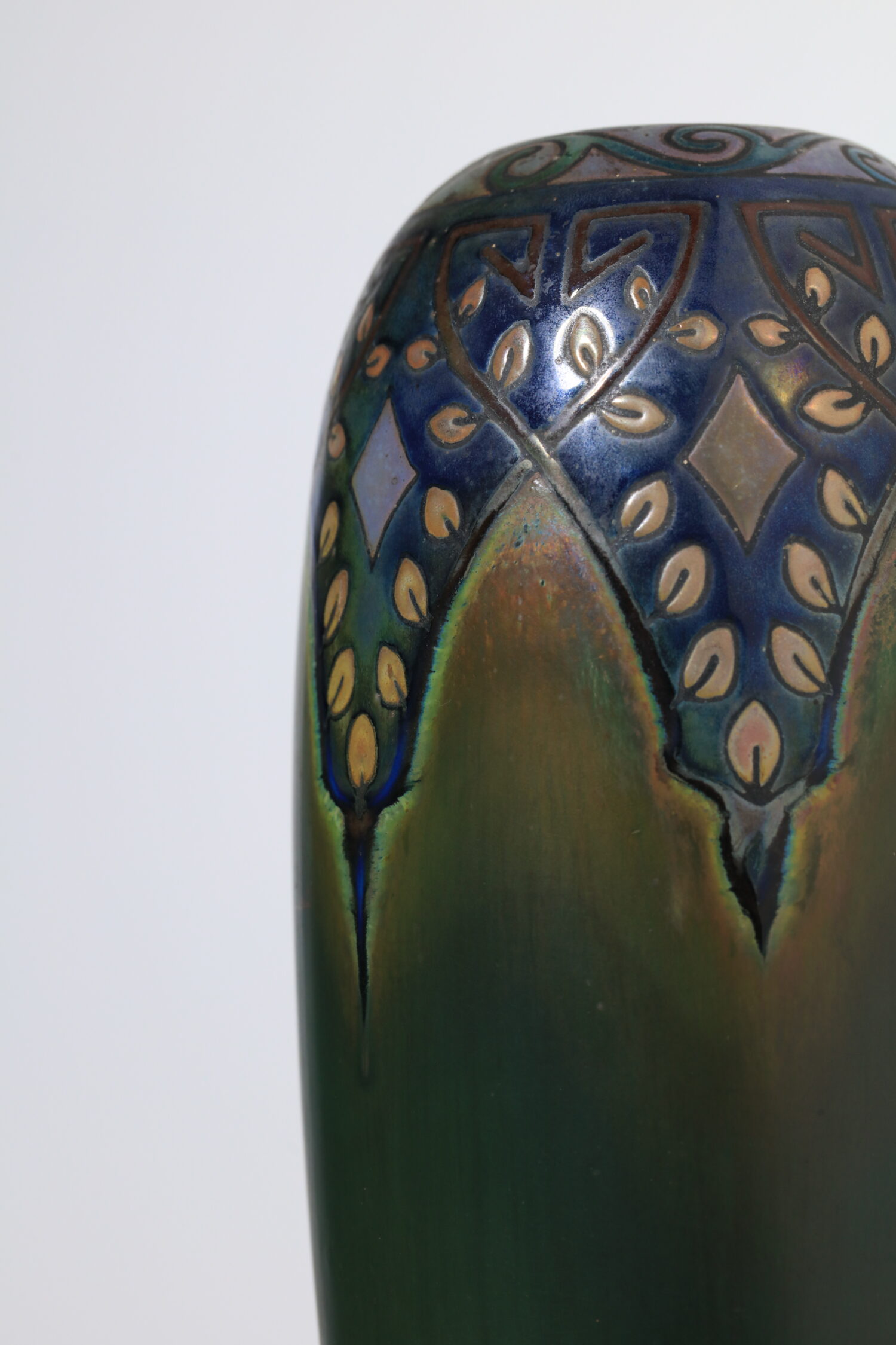 vase de la manufacture de montieres art nouveau irisé cloisonné J452