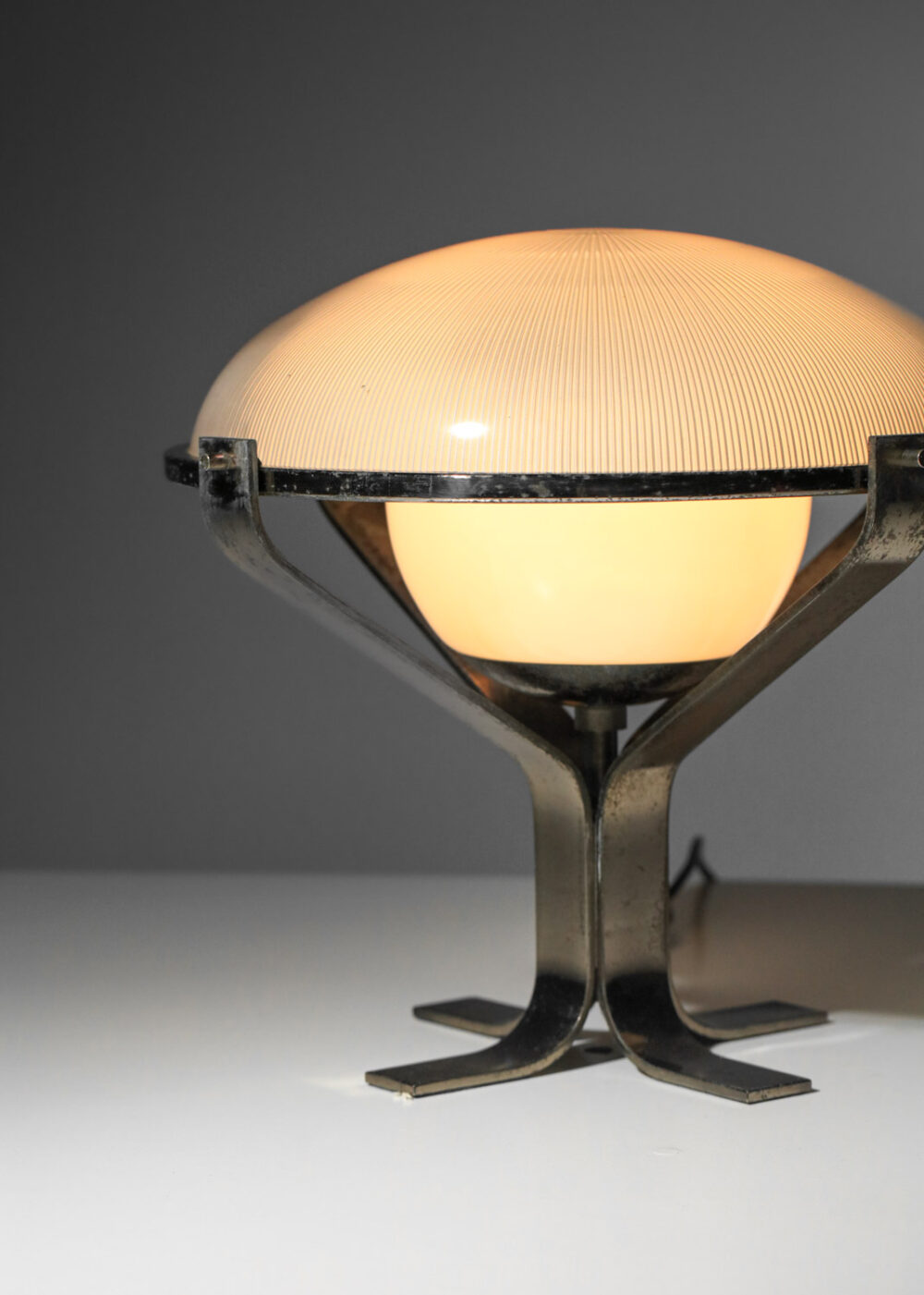 paire de lampes Sergio Mazza en verre et laiton nickelé des années 50 - I648