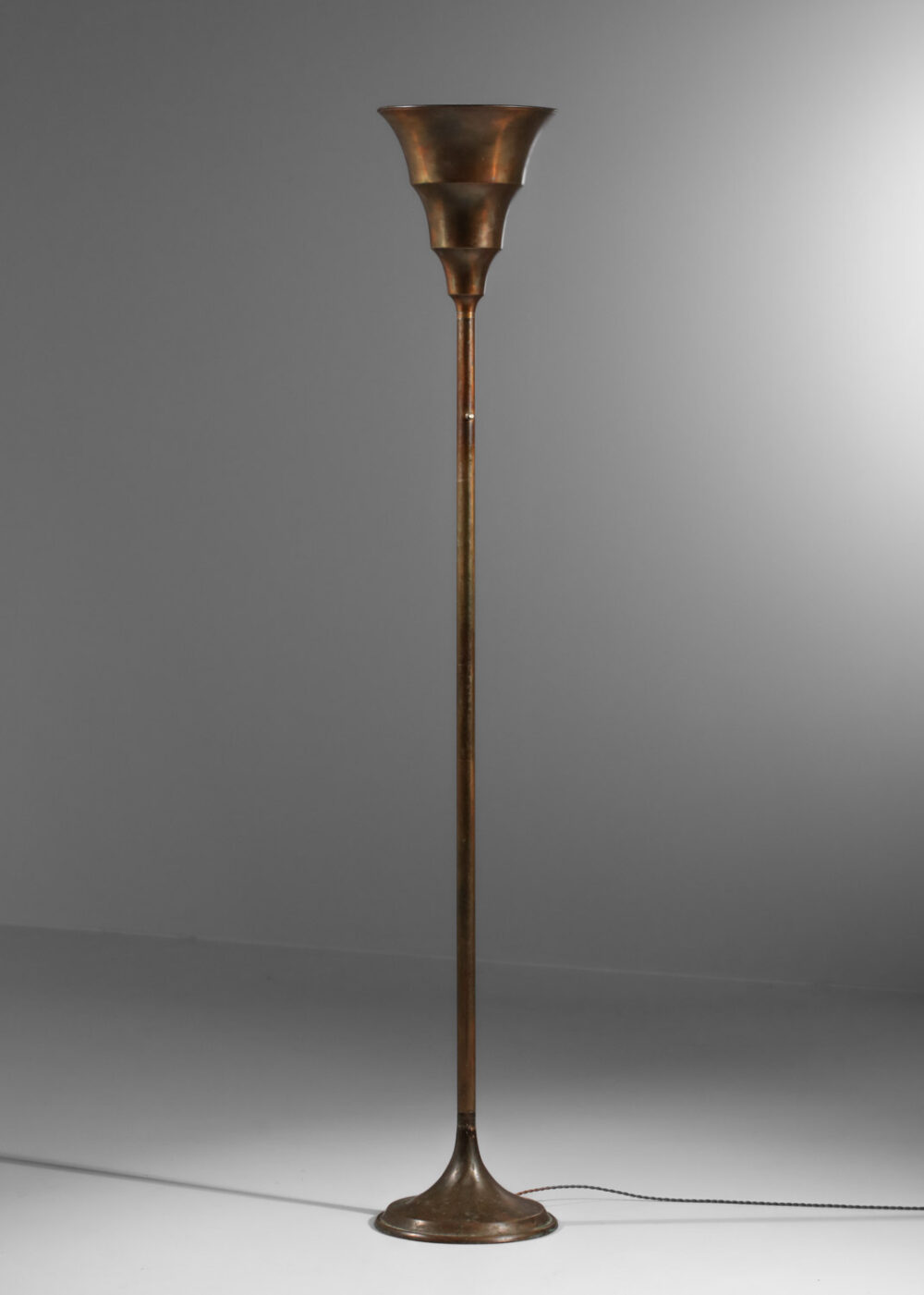 lampadaire italien des années 30 40 en cuivre patiné G197