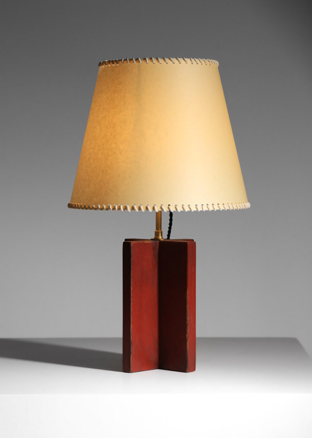 lampe de table des années 50 signée Paris dans le goût de jean michel franck - I445
