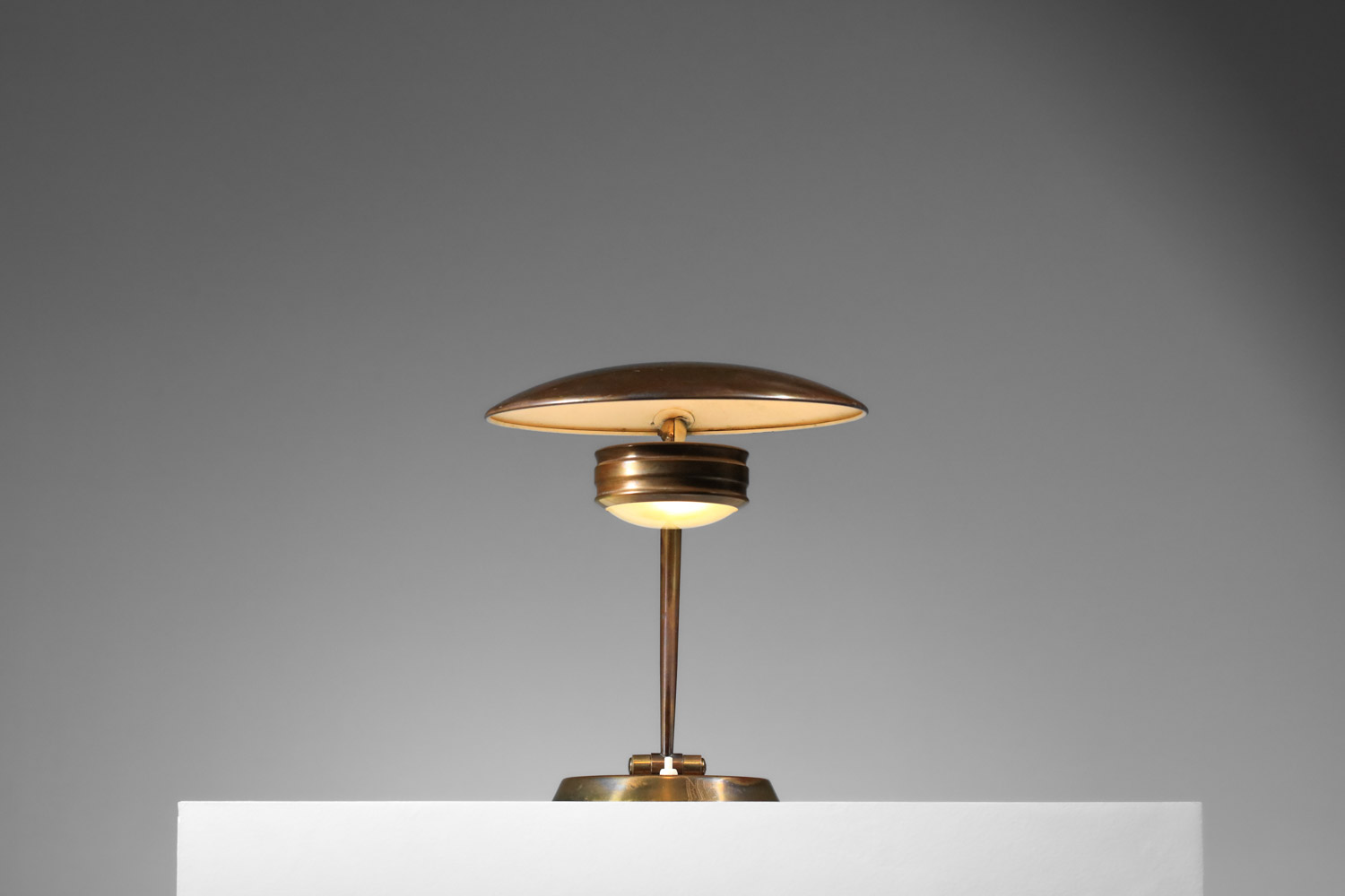 lampe de table italienne en laiton massif - H149