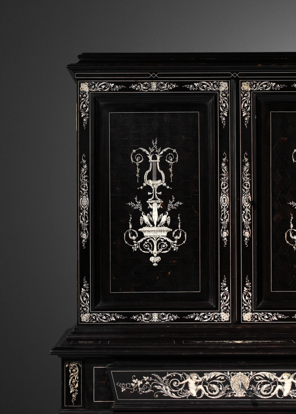 meuble secrétaire bonheur du jour Napoleon III en bois noirci et marqueterie d'os sur colonnes - J433