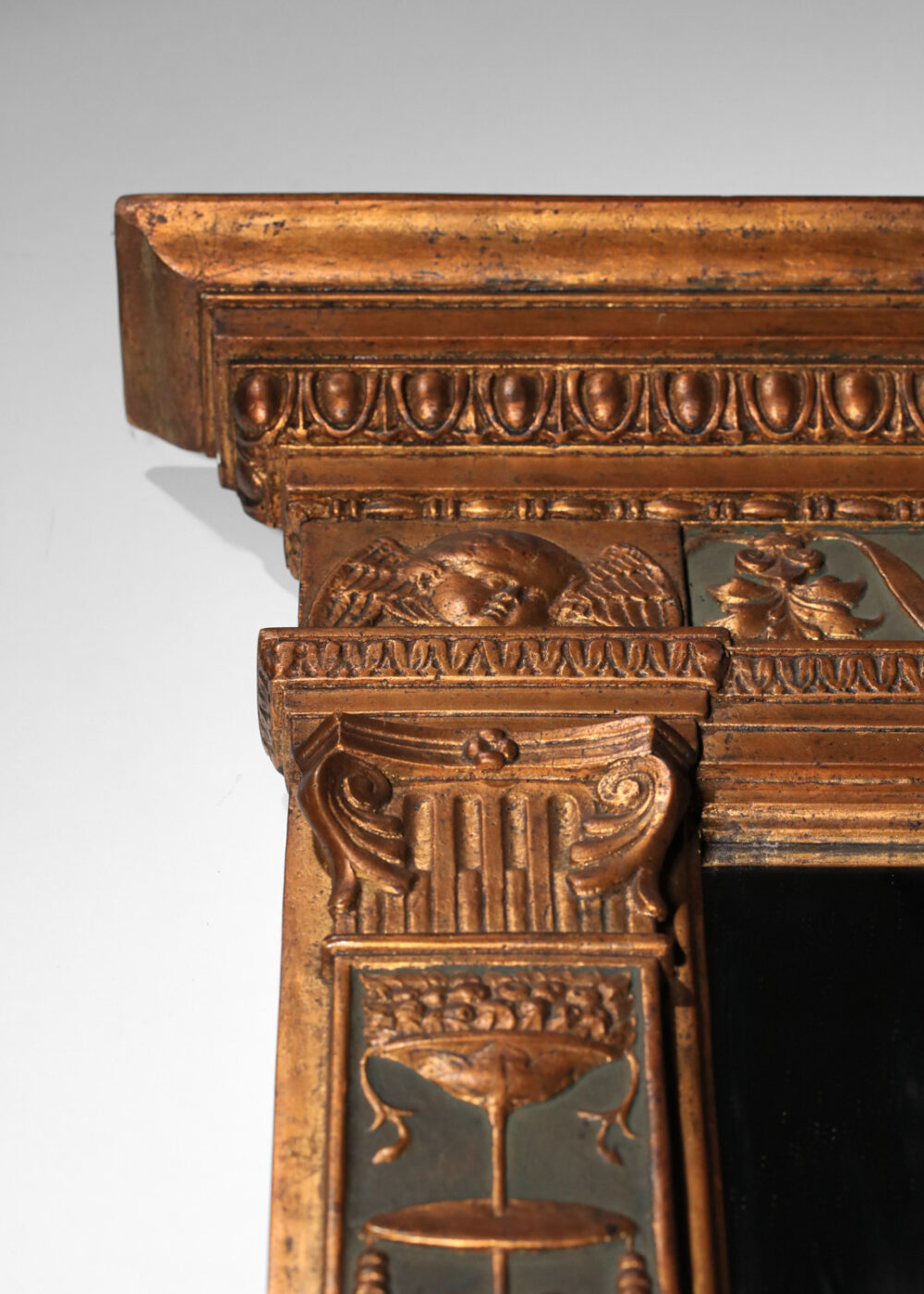 Miroir en bois doré - J112