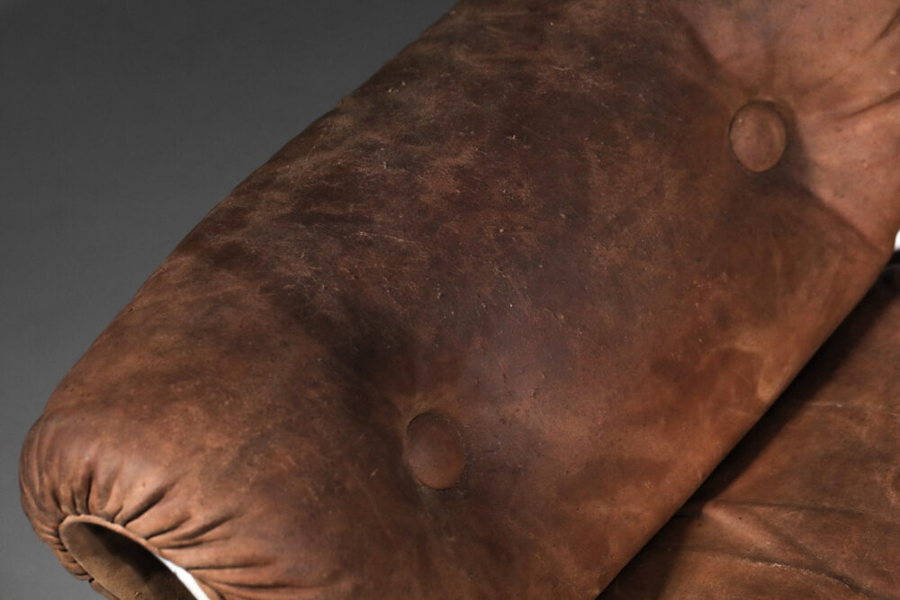 fauteuil italien des années 60/ 70 fibre de verre cuir marron - H605