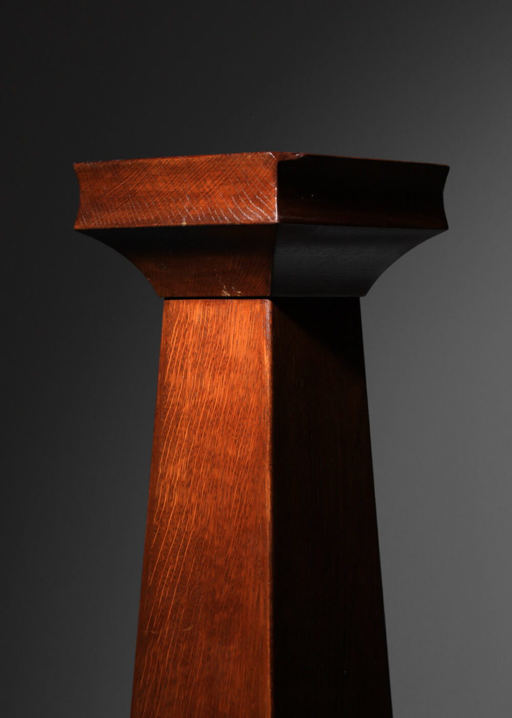 paire de colonnes en chêne teinté art déco des années 30 - G591