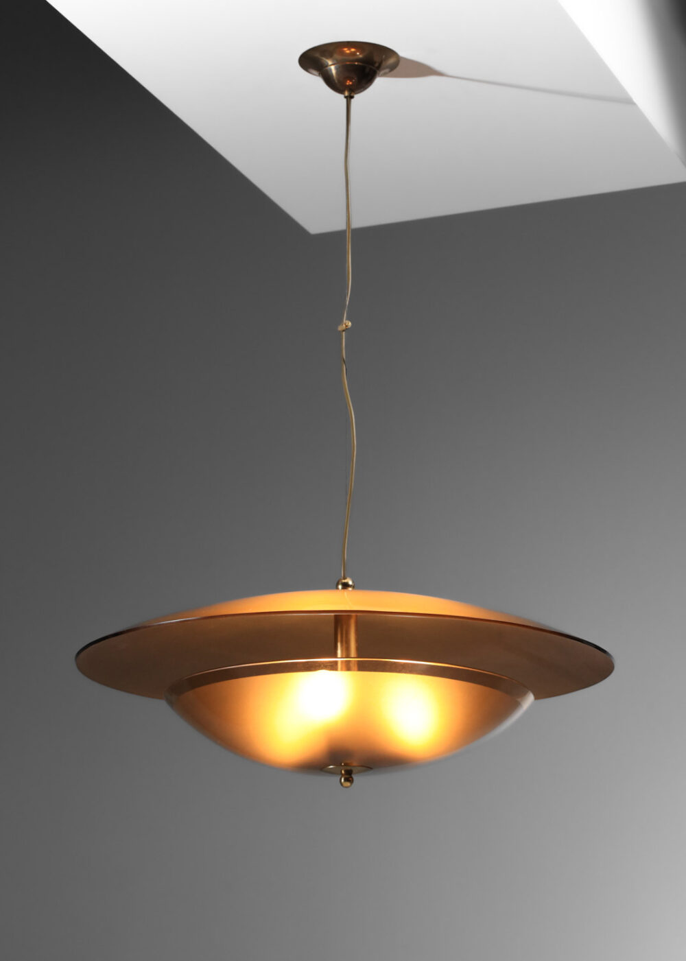 grand lustre italien soucoupe en verre fumé des années 70 - J138