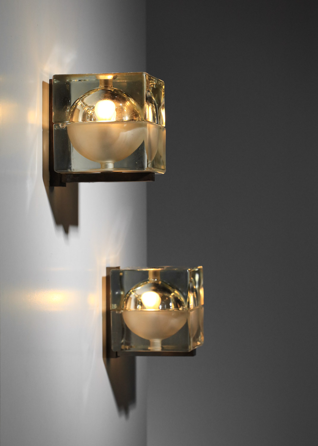 paire d'appliques italiennes alessandro mendini pour fidenza vetraria cube en verre - I593