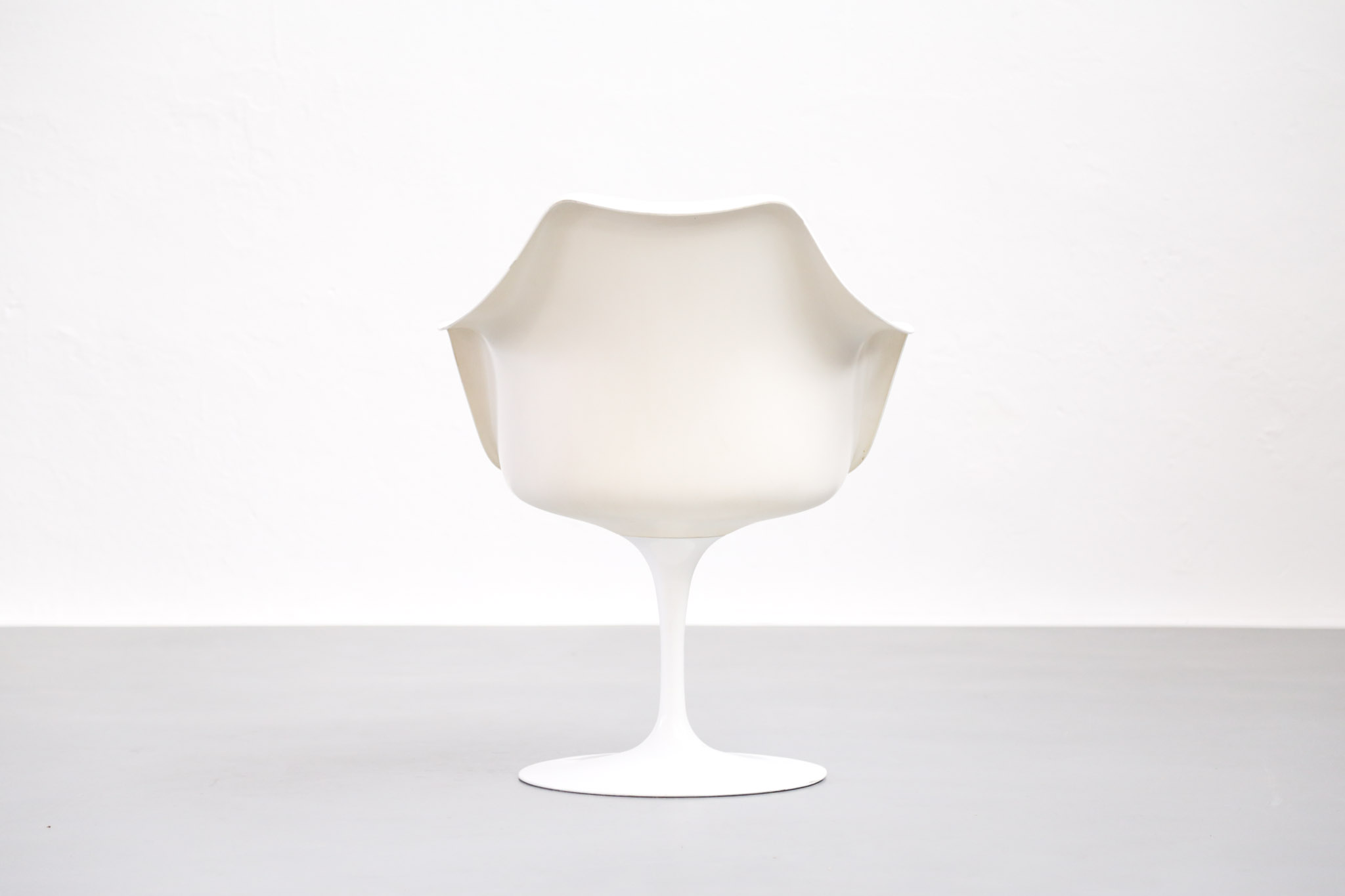 Tulip Armchair by Eero Saarinen, Knoll International