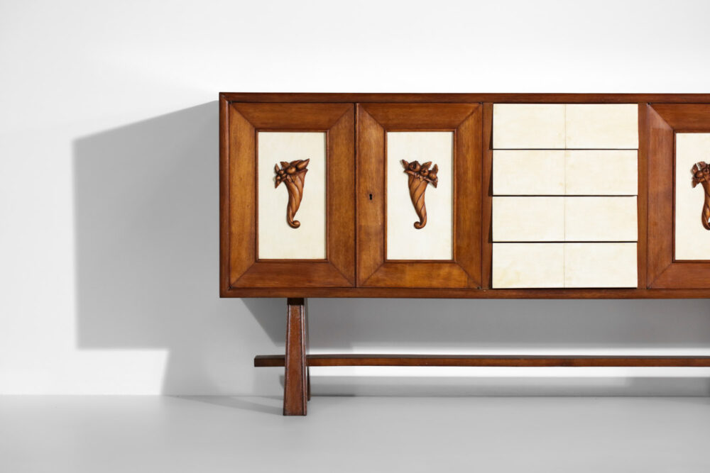 enfilade italienne années 60 style paolo buffa parchemin guglielmo ulrich